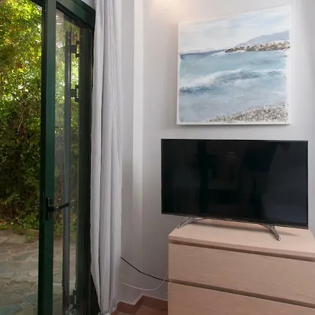 Hébergement de vacances Mantinia Blue Ii By The Sea With Stunning Garden Kalamata